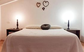 Una Casa Bottega